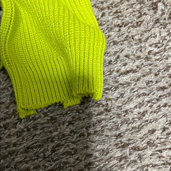 Bright green Sweater - Picture 5 of 6